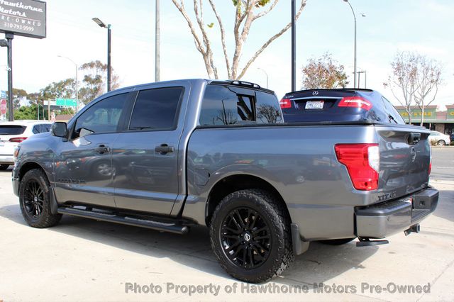 2018 Nissan Titan 4x2 Crew Cab SV - 22971285 - 4