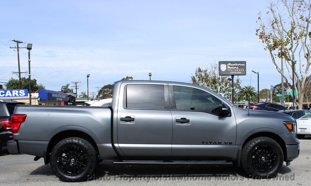 2018 Nissan Titan 4x2 Crew Cab SV - 22971285 - 6