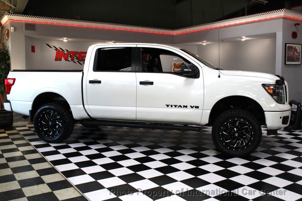 2018 Nissan Titan 4x4 Crew Cab SL - 22785398 - 2