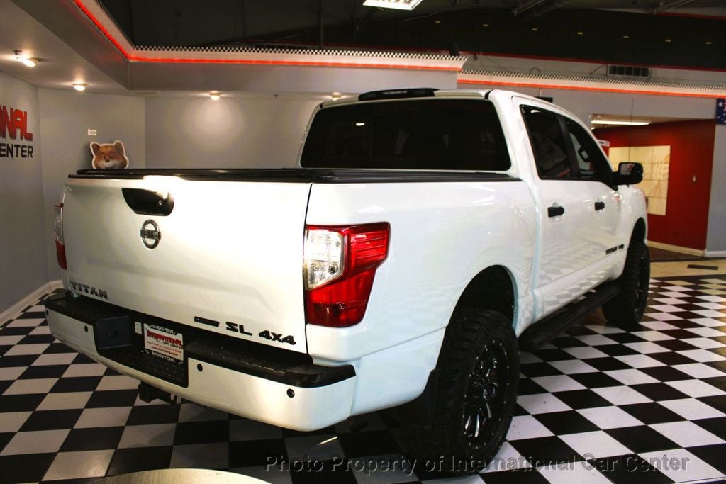 2018 Nissan Titan 4x4 Crew Cab SL - 22785398 - 3