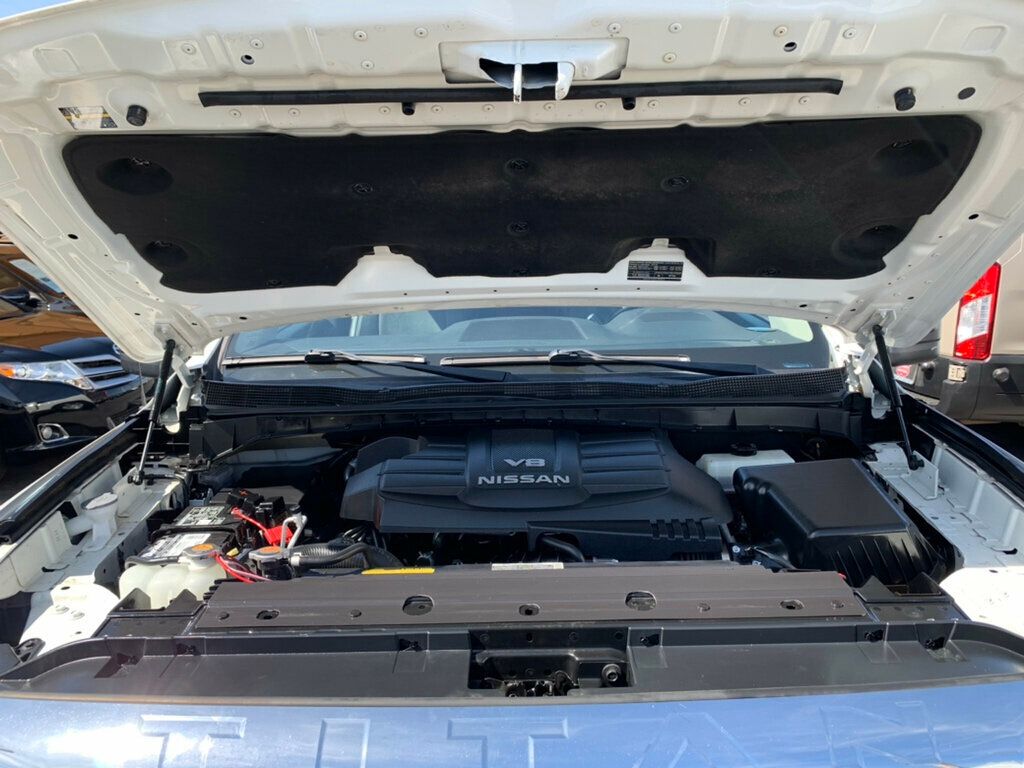 2018 Nissan Titan 4x4 Crew Cab SV - 22411803 - 50