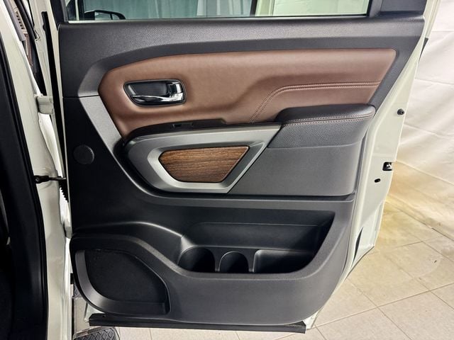 2018 Nissan Titan CREW CAB PLATINUM RESERVE 4X4 - 23075741 - 13