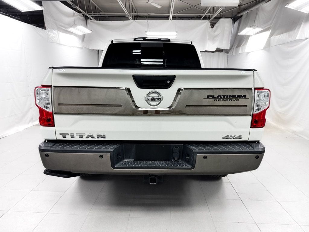 2018 Nissan Titan CREW CAB PLATINUM RESERVE 4X4 - 23075741 - 3