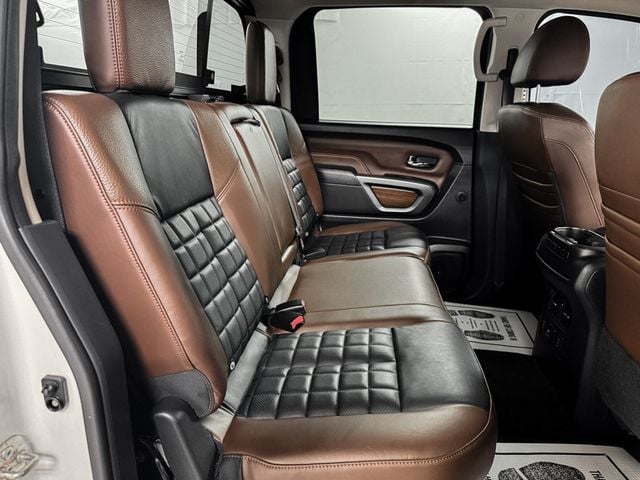 2018 Nissan Titan CREW CAB PLATINUM RESERVE 4X4 - 23075741 - 8
