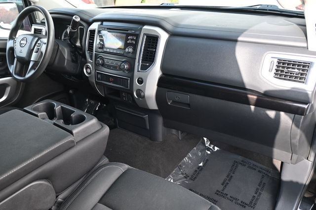 2018 Nissan Titan Crew Cab SV - 22976170 - 7