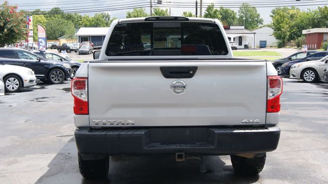 2018 Nissan Titan JUST SERVICED, VERY CLEAN INSIDE AND OUT  - 23040001 - 9