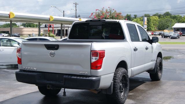2018 Nissan Titan JUST SERVICED, VERY CLEAN INSIDE AND OUT  - 23040001 - 10