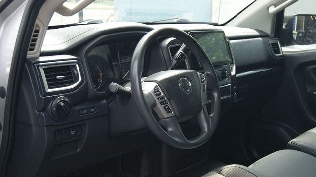 2018 Nissan Titan JUST SERVICED, VERY CLEAN INSIDE AND OUT  - 23040001 - 26