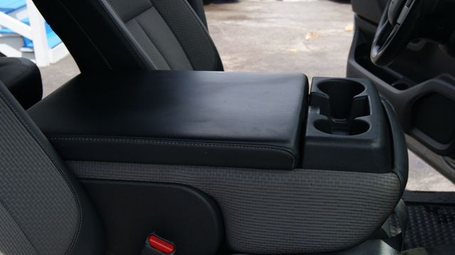 2018 Nissan Titan JUST SERVICED, VERY CLEAN INSIDE AND OUT  - 23040001 - 43