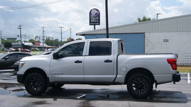2018 Nissan Titan JUST SERVICED, VERY CLEAN INSIDE AND OUT  - 23040001 - 6