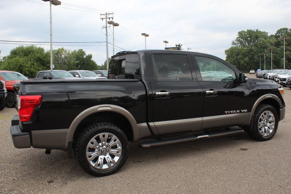 2018 Nissan Titan Platinum Reserve photo 3