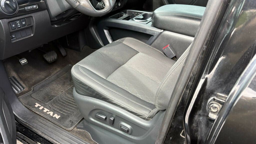 2018 Nissan Titan XD  - 23055396 - 10