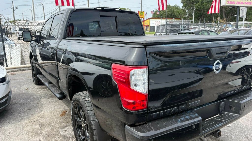 2018 Nissan Titan XD  - 23055396 - 12