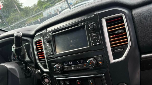 2018 Nissan Titan XD  - 23055396 - 2