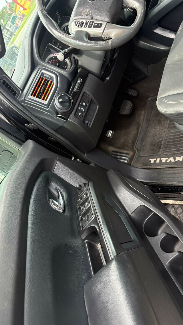 2018 Nissan Titan XD  - 23055396 - 8
