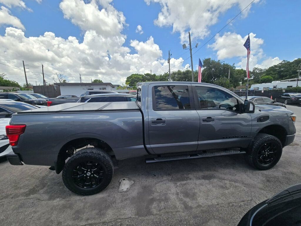 2018 Nissan Titan XD  - 23068545 - 1