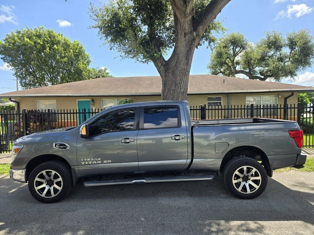2018 Nissan Titan XD  - 23068778 - 1