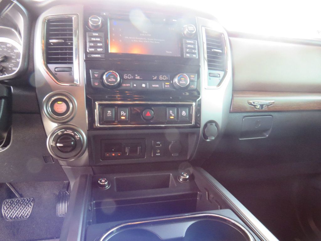 2018 Nissan Titan XD 4x4 Diesel Crew Cab Platinum Reserve - 22835263 - 12