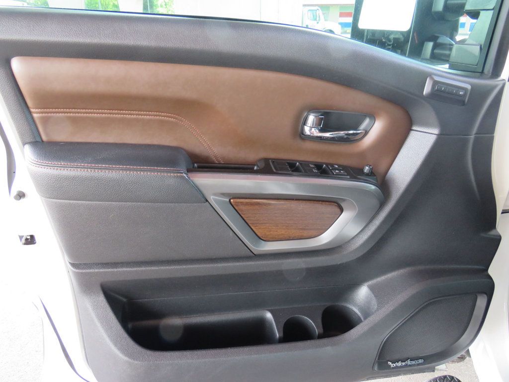 2018 Nissan Titan XD 4x4 Diesel Crew Cab Platinum Reserve - 22835263 - 8