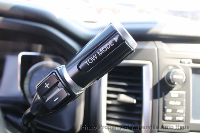 2018 Nissan Titan XD 4x4 Diesel Crew Cab SL - 22957262 - 11