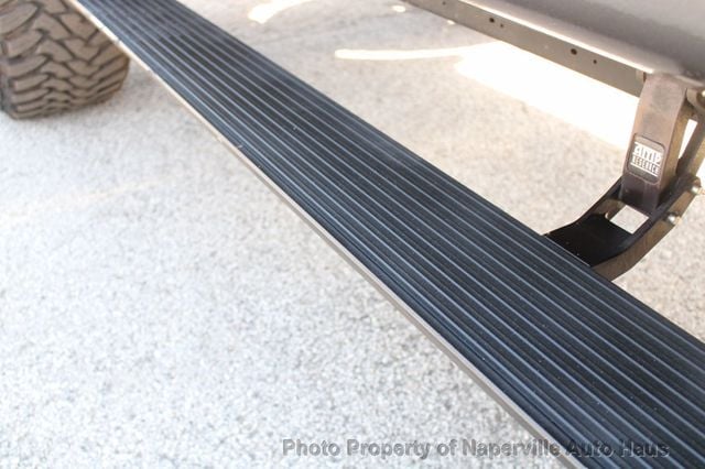 2018 Nissan Titan XD 4x4 Diesel Crew Cab SL - 22957262 - 39