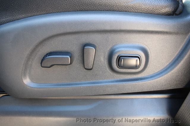 2018 Nissan Titan XD 4x4 Diesel Crew Cab SL - 22957262 - 6