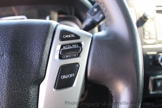 2018 Nissan Titan XD 4x4 Diesel Crew Cab SL - 22957262 - 8