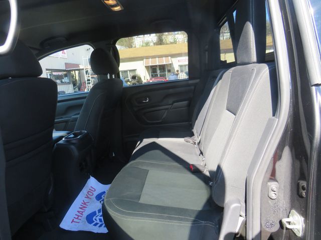 2018 Nissan Titan XD 4x4 Diesel Crew Cab SV - 23005632 - 8