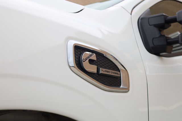 2018 Nissan Titan XD 4x4 Diesel Crew Cab SV - 22879763 - 11