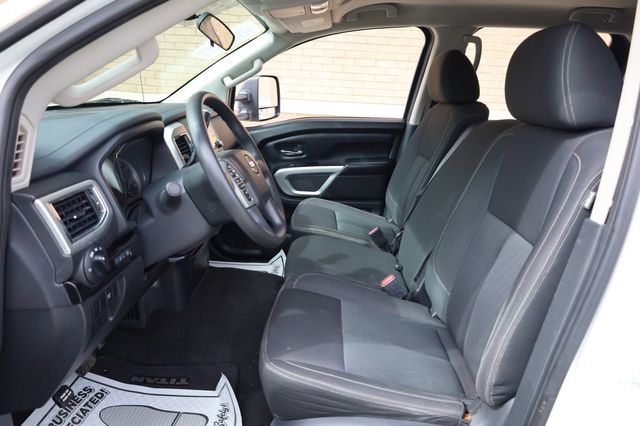 2018 Nissan Titan XD 4x4 Diesel Crew Cab SV - 22879763 - 15