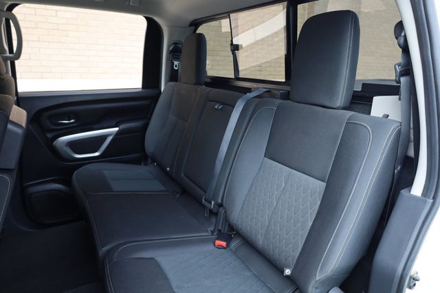 2018 Nissan Titan XD 4x4 Diesel Crew Cab SV - 22879763 - 20