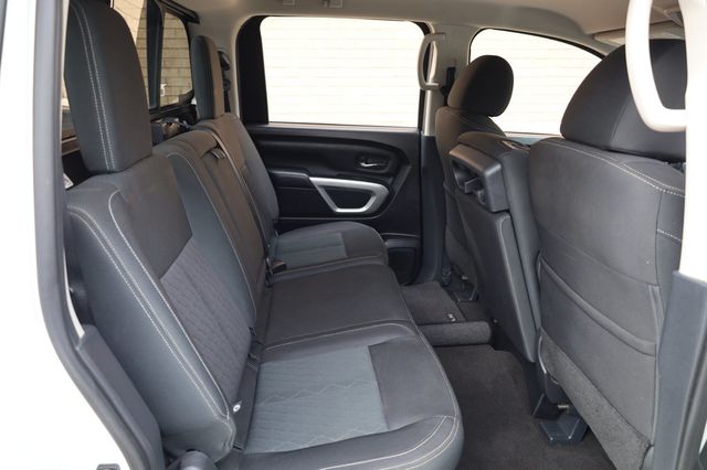 2018 Nissan Titan XD 4x4 Diesel Crew Cab SV - 22879763 - 22