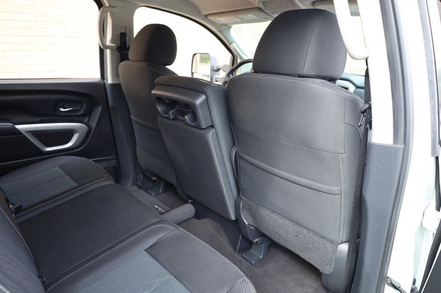 2018 Nissan Titan XD 4x4 Diesel Crew Cab SV - 22879763 - 24