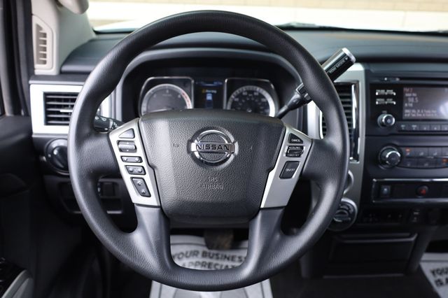 2018 Nissan Titan XD 4x4 Diesel Crew Cab SV - 22879763 - 29