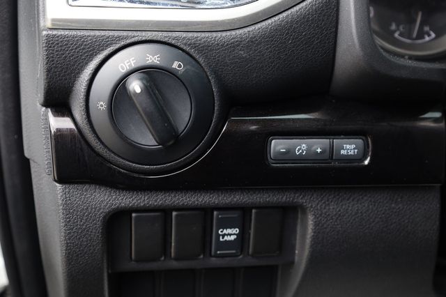 2018 Nissan Titan XD 4x4 Diesel Crew Cab SV - 22879763 - 32