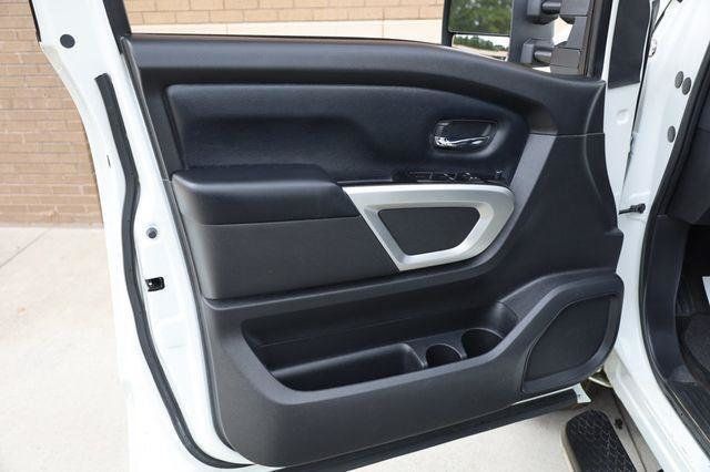 2018 Nissan Titan XD SV - 23016794 - 12