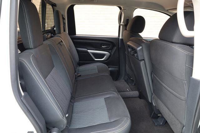 2018 Nissan Titan XD SV - 23016794 - 21