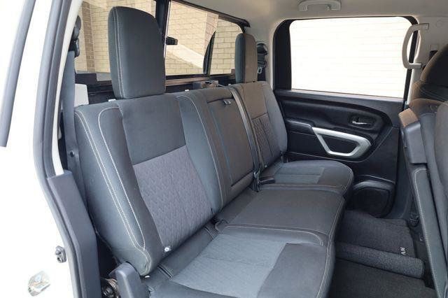 2018 Nissan Titan XD SV - 23016794 - 22