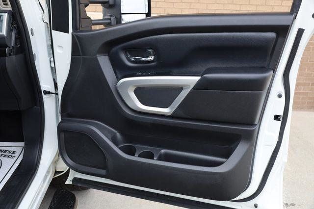 2018 Nissan Titan XD SV - 23016794 - 24