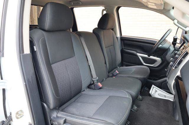 2018 Nissan Titan XD SV - 23016794 - 25