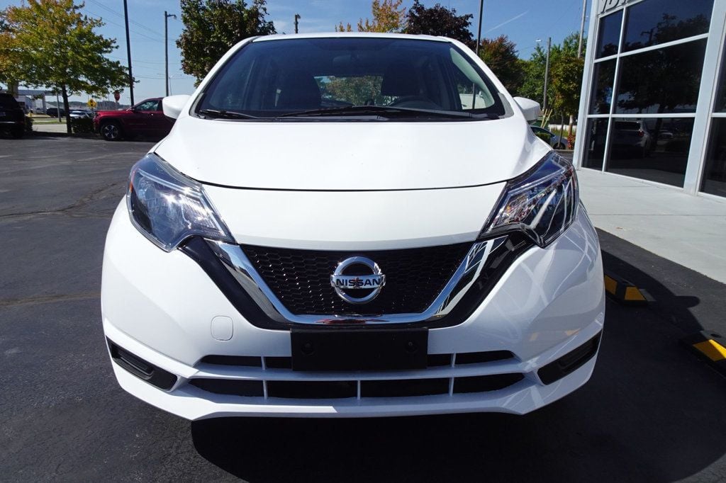 2018 Nissan Versa Note Sedan photo 3