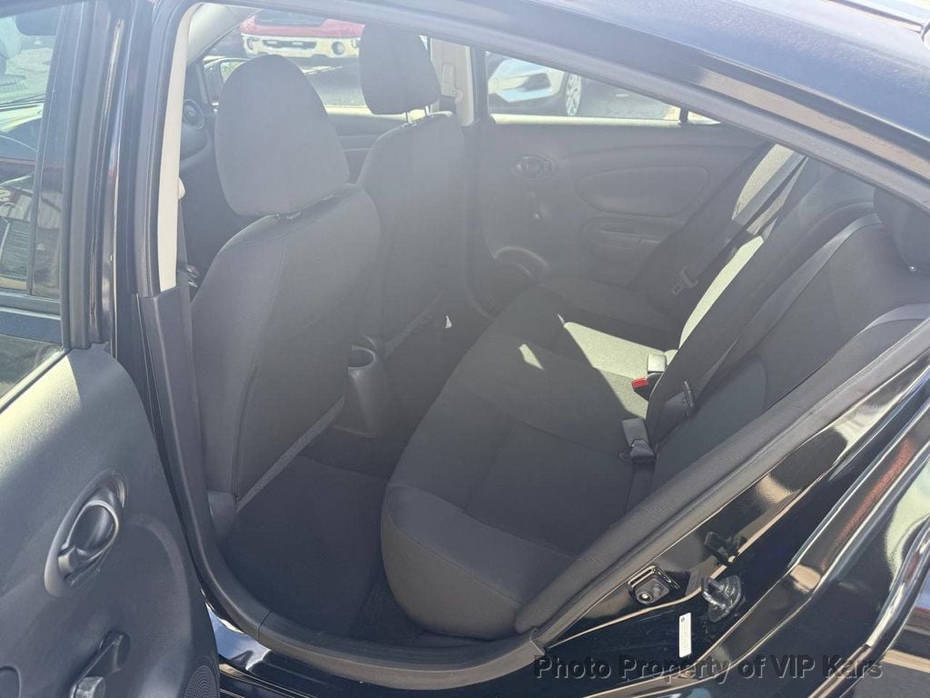 2018 Nissan Versa Sedan SV photo 13