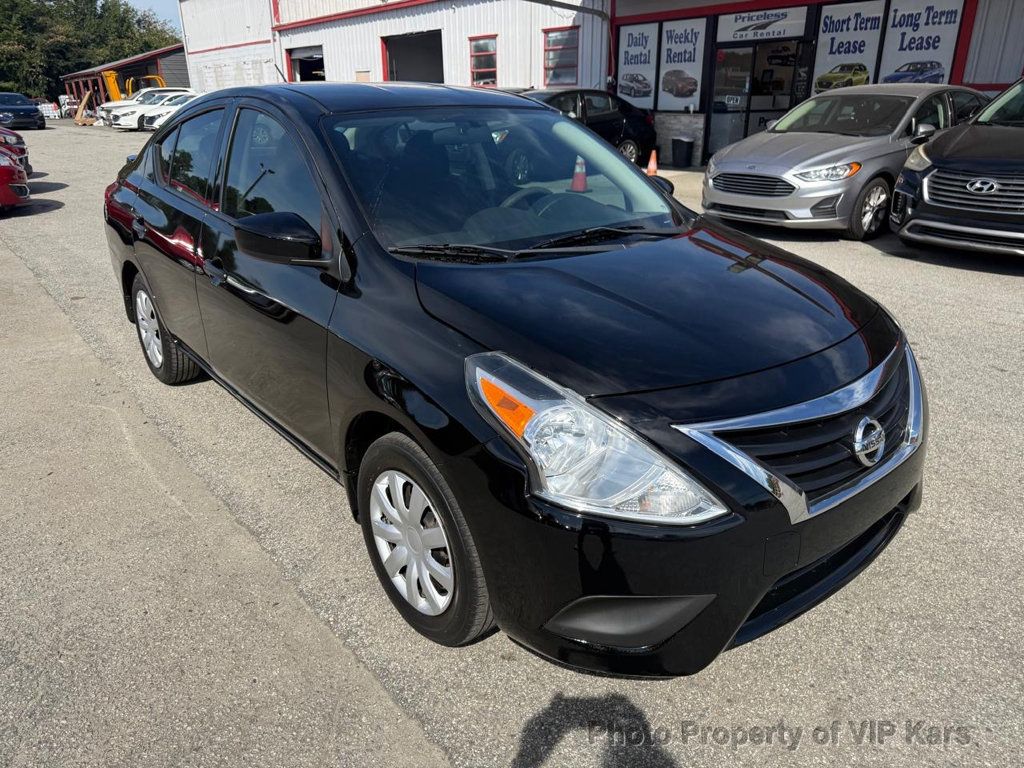 2018 Nissan Versa Sedan SV photo 2