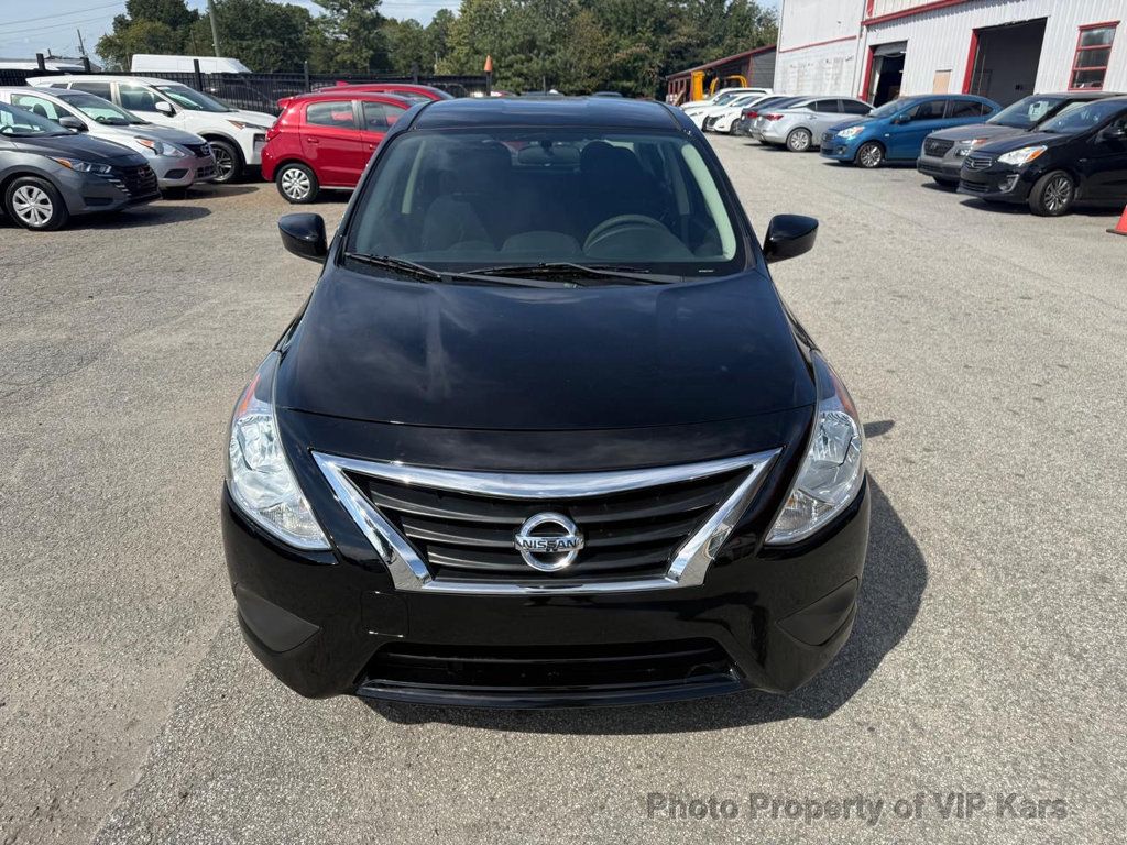 2018 Nissan Versa Sedan SV photo 3