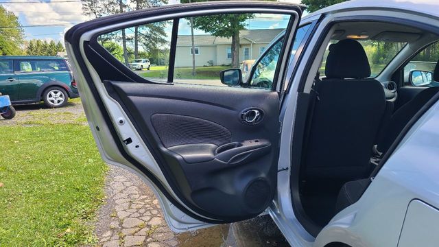 2018 Nissan Versa Sedan 2018.5 SV CVT - 22074468 - 13