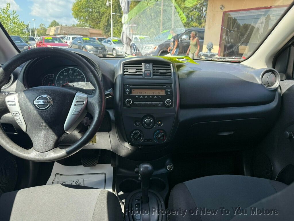 2018 Nissan Versa Sedan Plus photo 3
