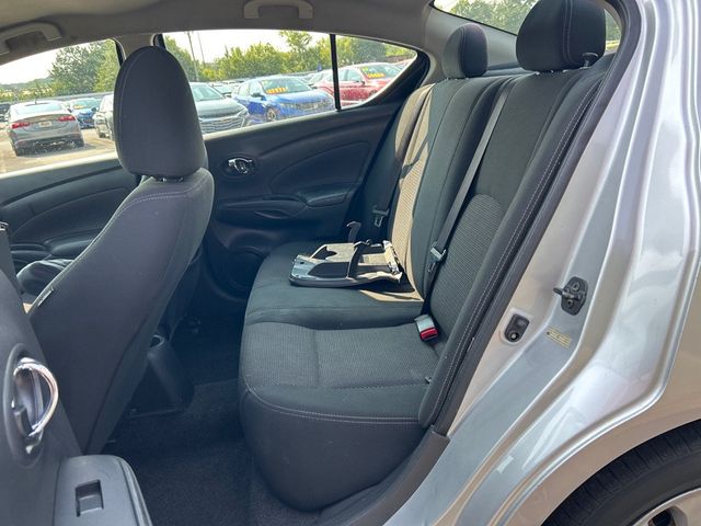 2018 Nissan Versa Sedan SV - 23061120 - 6