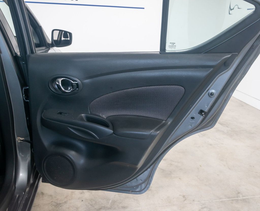 2018 Nissan Versa Sedan SV CVT - 22352422 - 14
