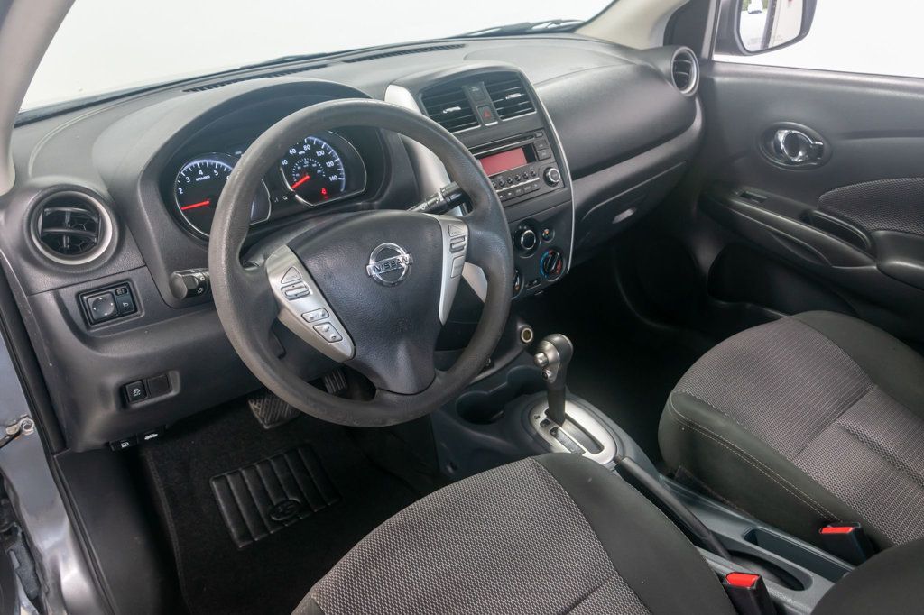 2018 Nissan Versa Sedan SV CVT - 22352422 - 8