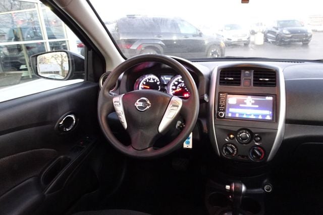 2018 Nissan Versa Sedan SV CVT - 22678708 - 11